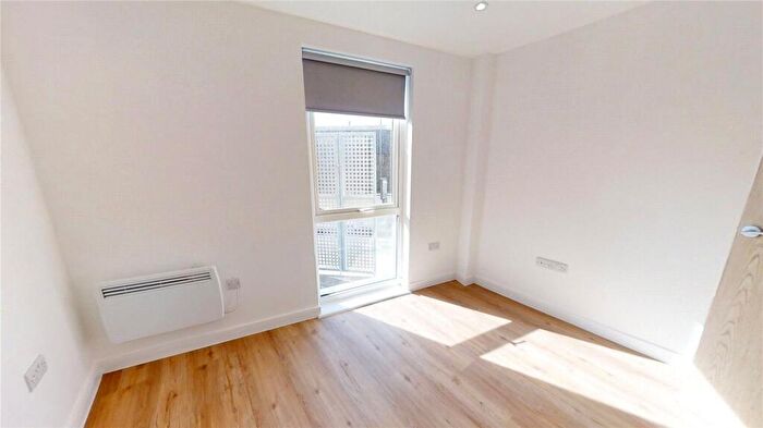 3 Bedroom Flat To Rent In The Plaza, Advent Way, Ancoats, Manchester, M4
