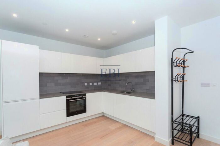 2 Bedroom Apartment To Rent In Pinnacle House, Schooner Road, Royal Wharf, E16