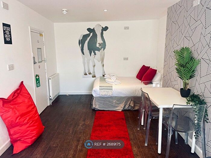 1 Bedroom Flat To Rent In Oriental Place, Brighton, BN1