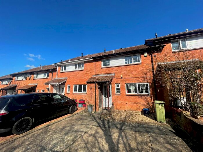 3 Bedroom Terraced House To Rent In Winsford Hill, Furzton, Milton Keynes, MK4