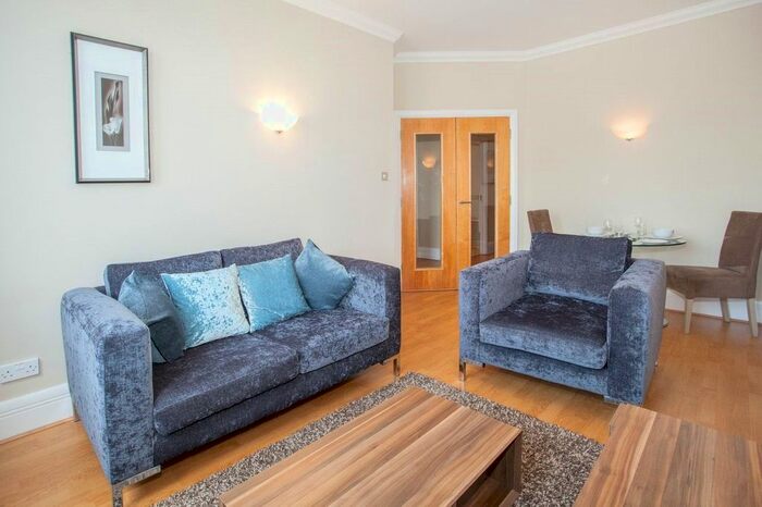 1 Bedroom Flat To Rent In Whitehouse Apartments, Belvedere Road, Southbank, London, SE1