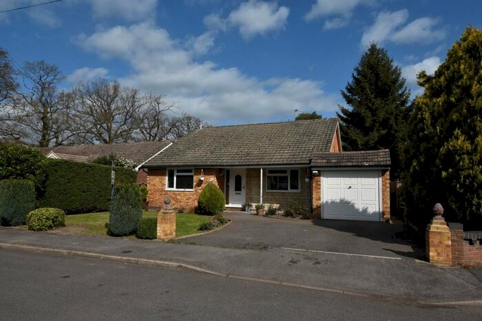 2 Bedroom Bungalow To Rent In Lowther Road, Wokingham, RG41