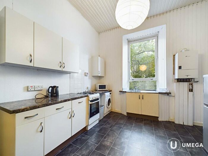 2 Bedroom Flat To Rent In Panmure Place, Tollcross, Edinburgh, EH3