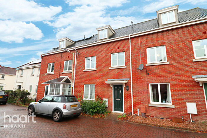 4 Bedroom Terraced House To Rent In Hemming Way, Norwich, NR3