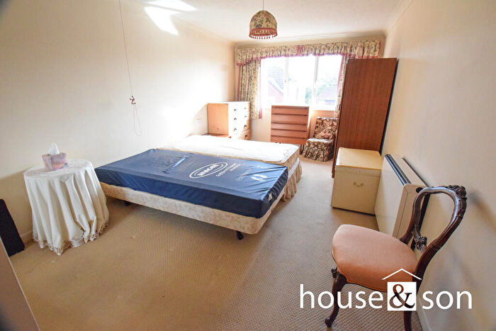 2 Bedroom Apartment For Sale In Viscount Court, Owls Road, Bournemouth, BH5