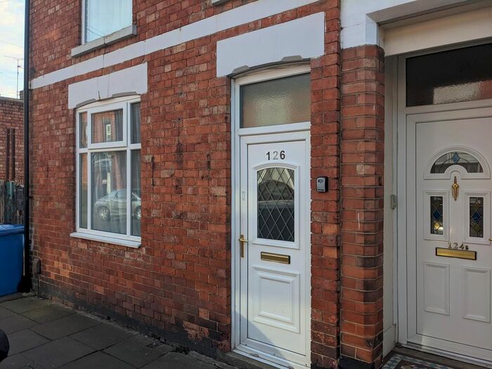 4 Bedroom Property To Rent In Regent Street, Kettering NN16