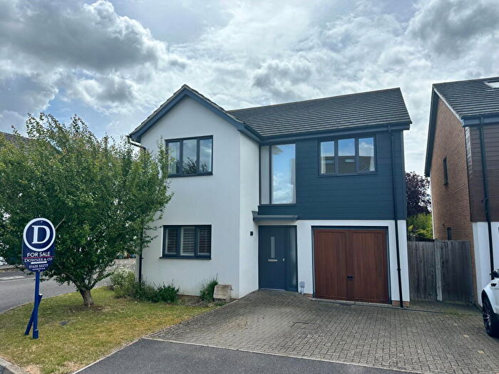 4 Bedroom Detached House To Rent In Mallards Reach, Thatcham, RG19