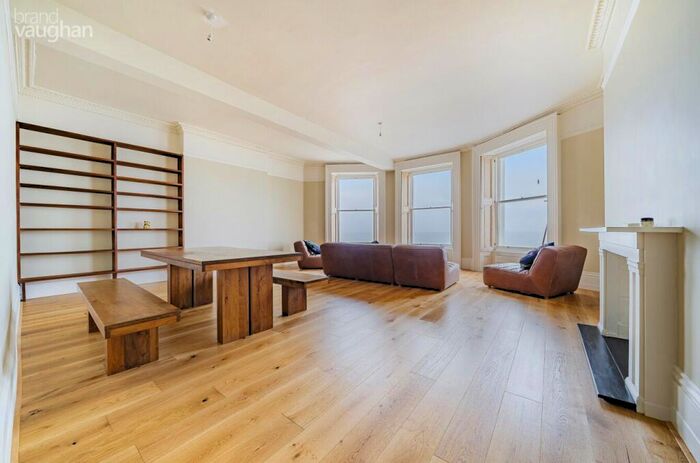3 Bedroom Flat To Rent In Marine Parade, Brighton, East Sussex, BN2