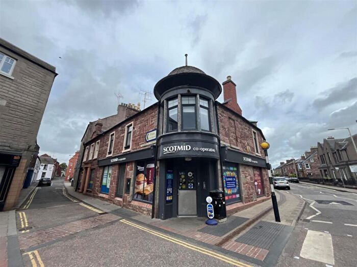 3 Bedroom Flat To Rent In Union Street, Coupar Angus, PH13