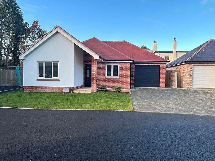 2 Bedroom Detached Bungalow To Rent In Turpins Lane, Kirby Cross, Frinton-On-Sea, CO13