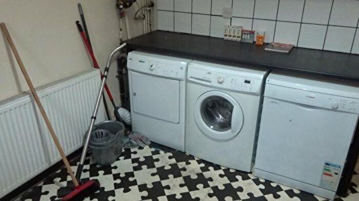 4 Bedroom Terraced House To Rent In Great Western Street, Manchester, Greater Manchester, M14