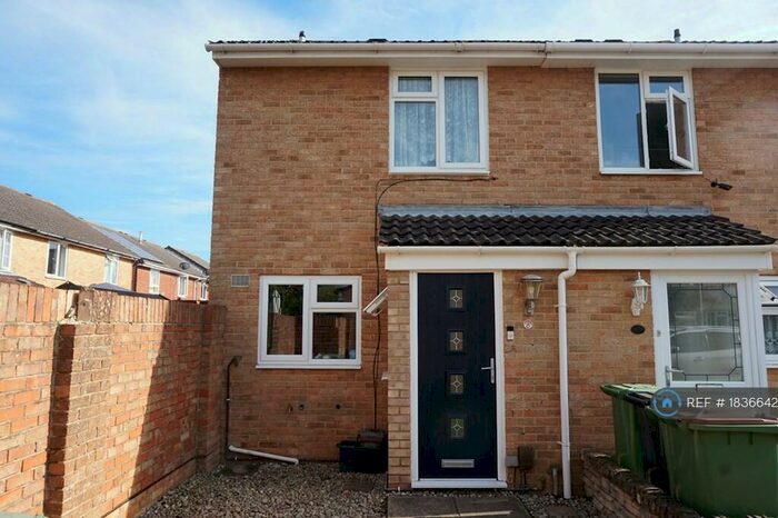 2 Bedroom End Of Terrace House To Rent In Shorwell, Netley Abbey, Southampton, SO31