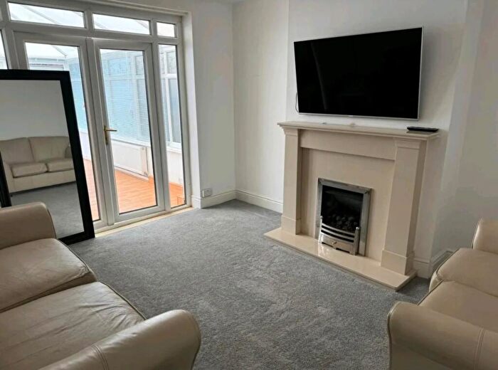 4 Bedroom House To Rent In Manley Road, Manchester, M21