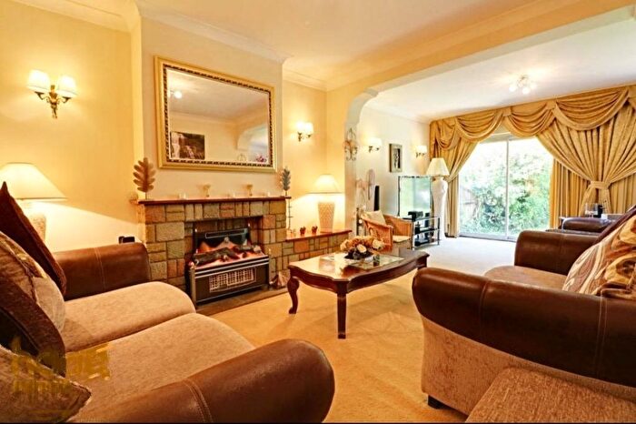 5 Bedroom Property To Rent In Radcliffe Road, Harrow, HA3