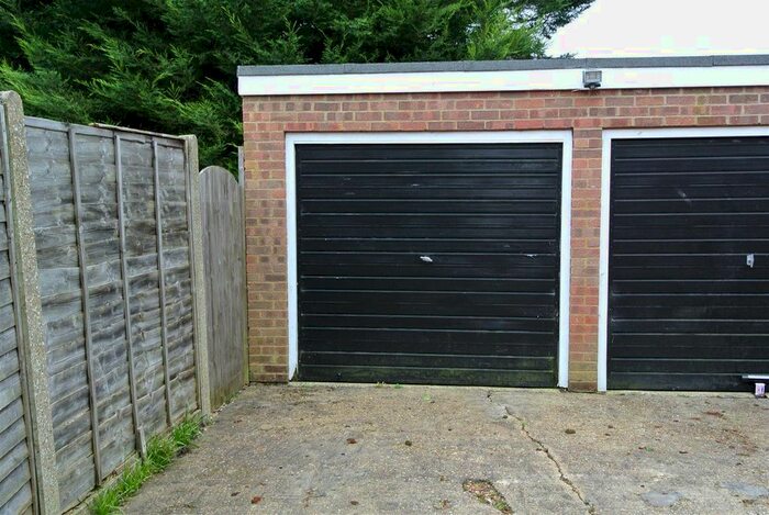 Garage / Parking To Rent In Garage, Bond Street, Englefield Green, TW20