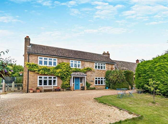 4 Bedroom Semi-Detached House For Sale In Oundle Road, Woodnewton, PE8