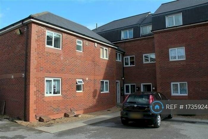 2 Bedroom Flat To Rent In Duke Street, Burton Latimer, Kettering, NN15