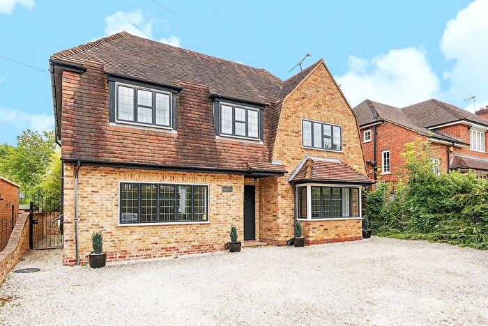 5 Bedroom Detached House To Rent In Ridgeway Close, Oxshott, KT22