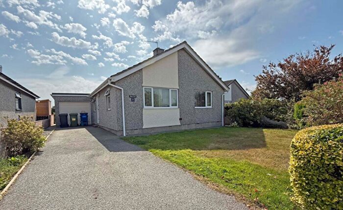 3 Bedroom Bungalow For Sale In Bronllys, Gaerwen, Isle Of Anglesey, LL60