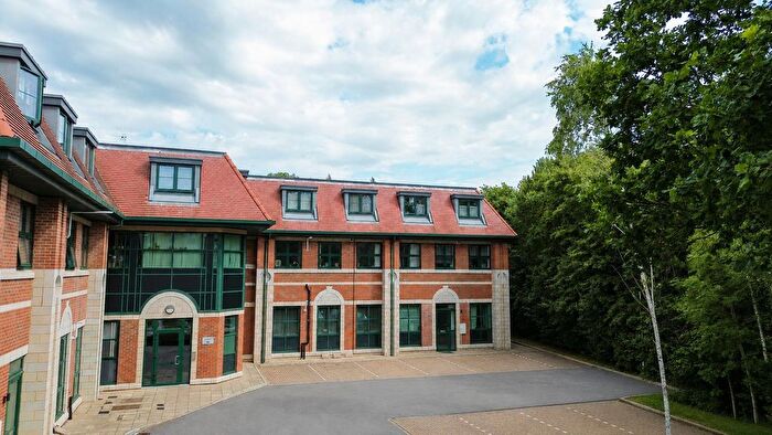 1 Bedroom Maisonette For Sale In Minley Road, Fleet, GU51
