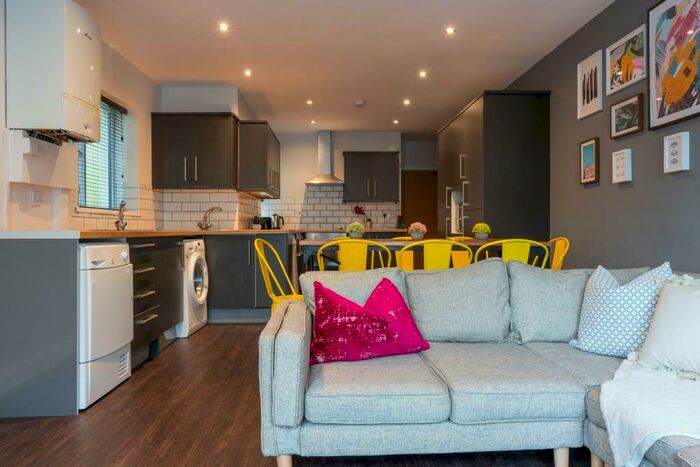 7 Bedroom Terraced House To Rent In St Peters Street, Cardiff, CF24