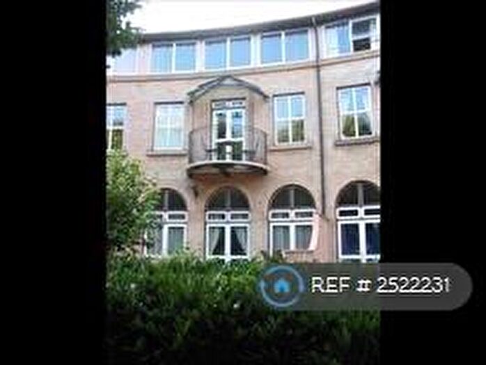 2 Bedroom Flat To Rent In Alcantara Crescent, Southampton, SO14