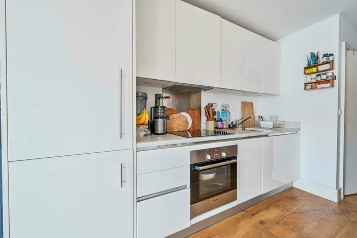 Studio To Rent In Major Draper Street, Woolwich, London, SE18