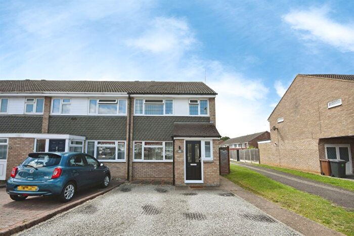 3 Bedroom End Of Terrace House For Sale In Osprey Way, Tile Kiln, Chelmsford, CM2