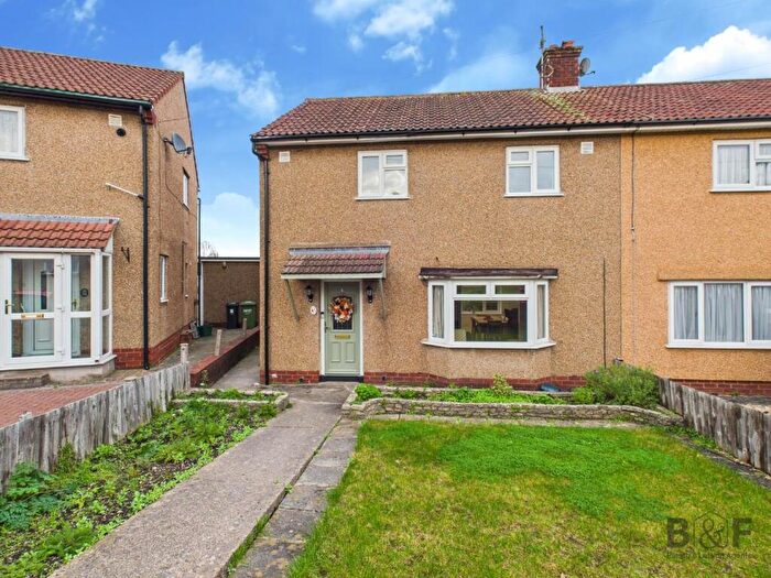 3 Bedroom End Of Terrace House For Sale In Chipperfield Drive, Kingswood, BS15