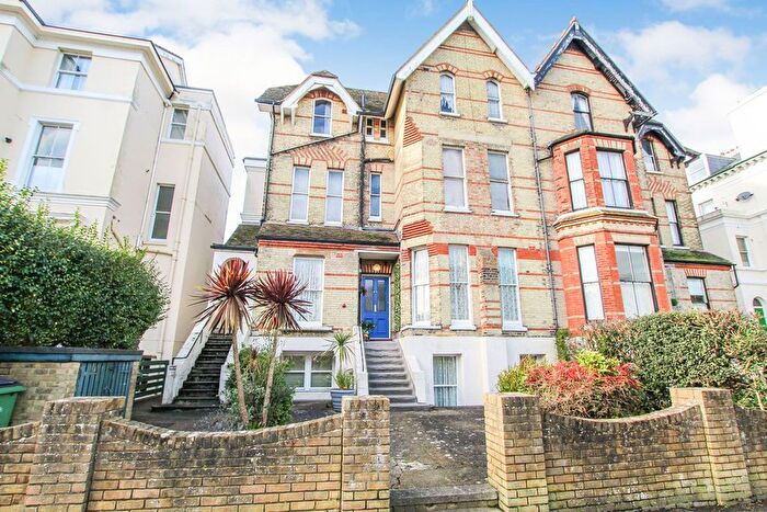 2 Bedroom Flat For Sale In Flat, Castle Hill Avenue, Folkestone, CT20