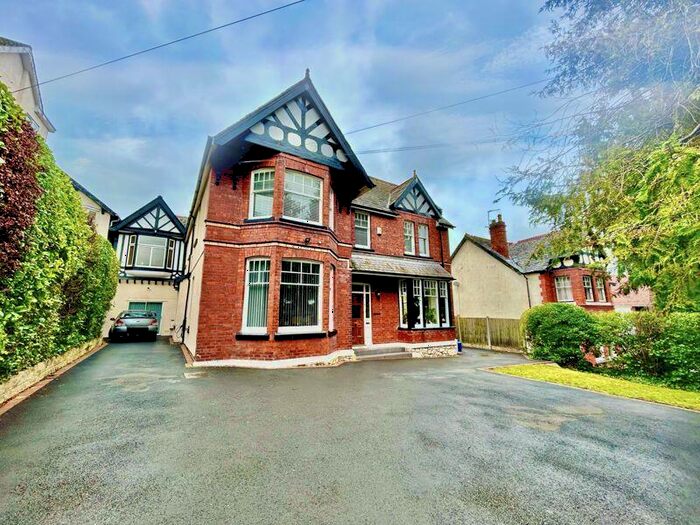 7 Bedroom Detached House For Sale In Coed Pella Road, Colwyn Bay, LL29