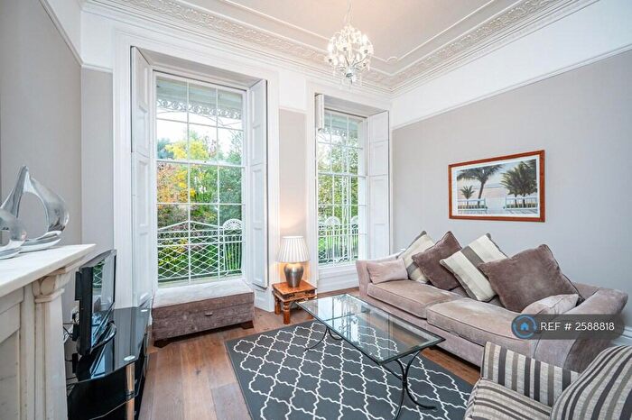 2 Bedroom Flat To Rent In Caledonia Place, Bristol, BS8