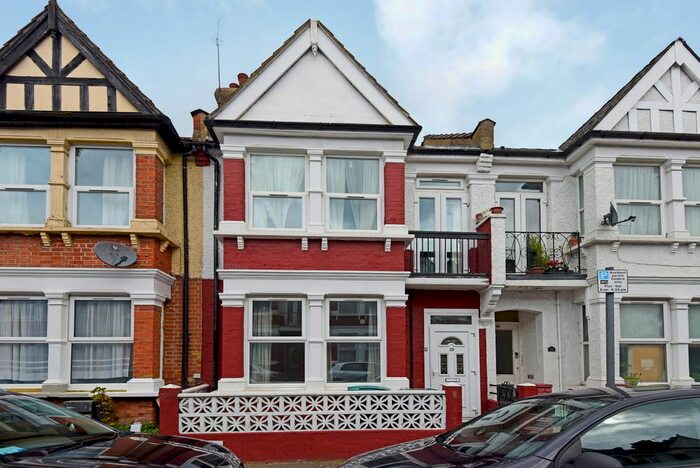 4 Bedroom Semi-Detached House To Rent In St. Margarets Avenue, London, N15