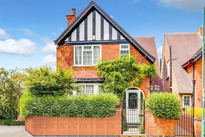 3 Bedroom Detached House To Rent In Blue Bell Hill Road, Thorneywood, Nottingham, NG3