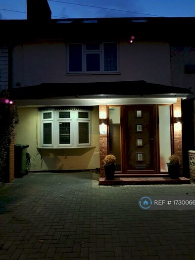 4 Bedroom Terraced House To Rent In Wren Road, Dagenham, RM9