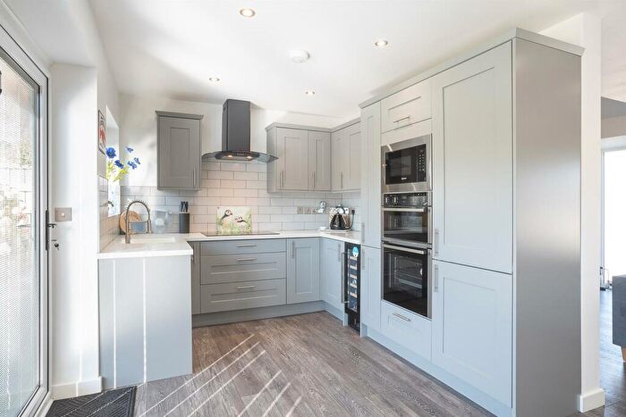 4 Bedroom Detached Bungalow For Sale In Rhianfa, Benllech, Tyn-Y-Gongl, LL74