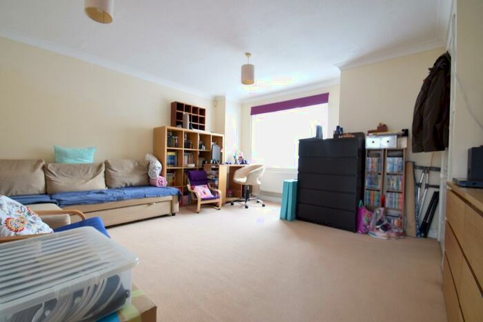 3 Bedroom Detached House To Rent In Elliott Avenue, Ruislip, HA4