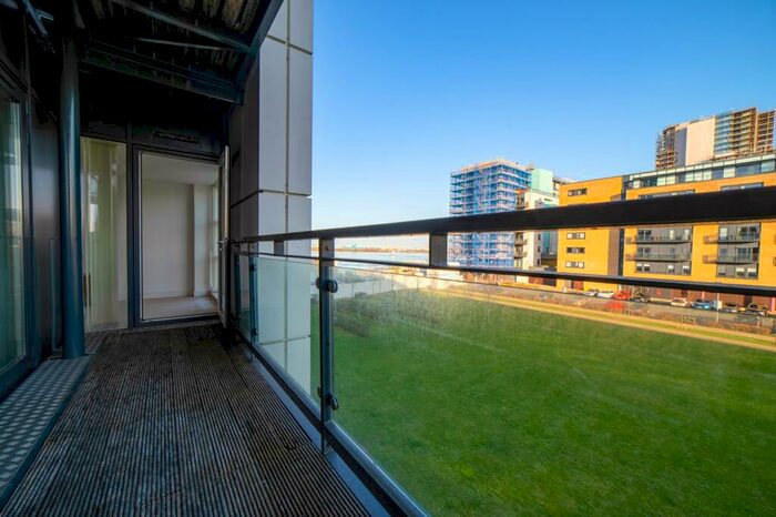 2 Bedroom Apartment To Rent In Ferry Court, Cardiff, CF11