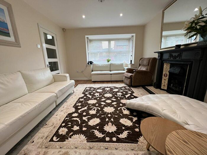 5 Bedroom Detached House For Sale In Fox Pond Lane, Oadby, LE2