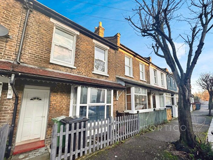 3 Bedroom Terraced House To Rent In Byron Road, E10