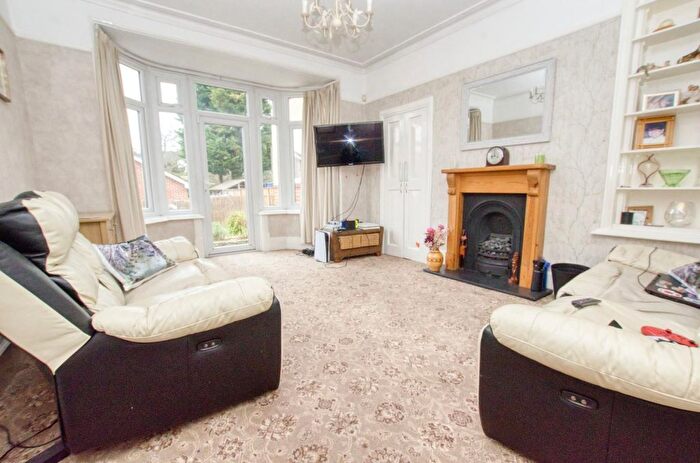 5 Bedroom Detached House For Sale In Bitterne Road West, Southampton, SO18