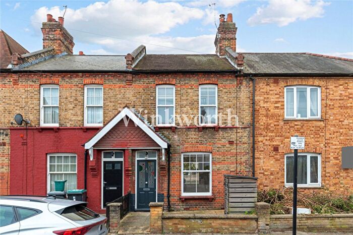 2 Bedroom Terraced House For Sale In Darwin Road, London, N22