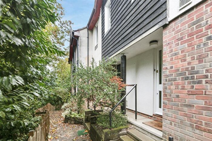 2 Bedroom Terraced House To Rent In Elstree Hill, Bromley, BR1