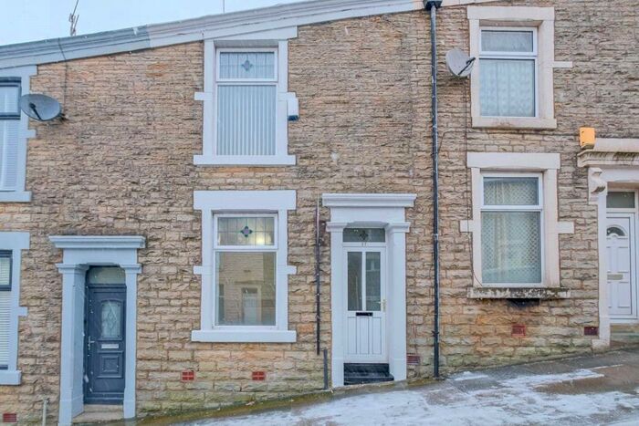 3 Bedroom Terraced House To Rent In Snape Street, Darwen, Lancashire, BB3