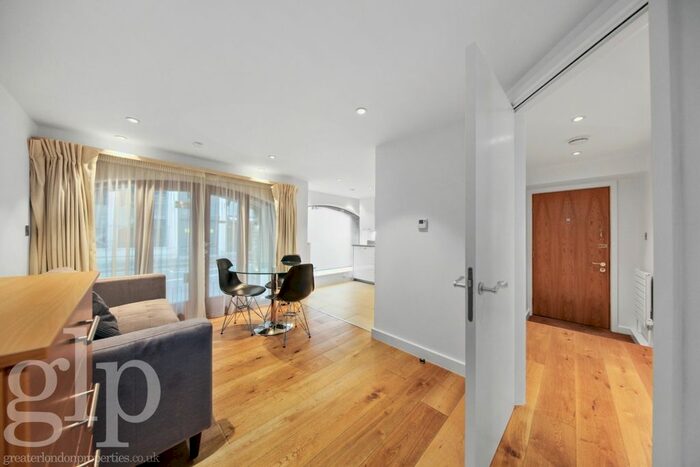 2 Bedroom Flat To Rent In Ridgmount Street, London, WC1E