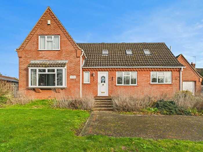 4 Bedroom Detached House For Sale In Lowestoft Road, Worlingham, Beccles, Suffolk, NR34