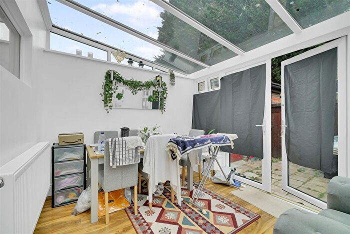 2 Bedroom End Of Terrace House For Sale In Stonechat Square, London, E6
