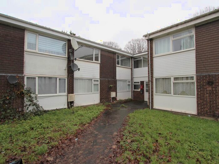 2 Bedroom Flat To Rent In Chester Street, Reading, RG30
