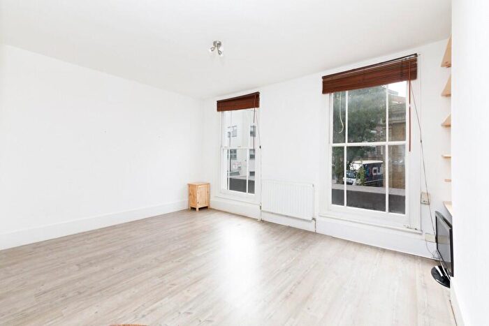 2 Bedroom Property To Rent In Grafton Road, Kentish Town, NW5