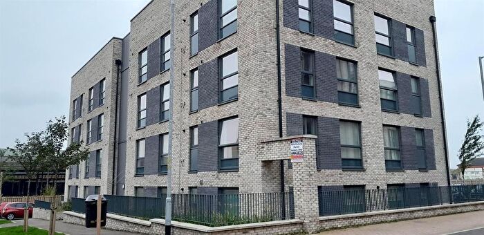 2 Bedroom Flat To Rent In Market Street, Glasgow, G31